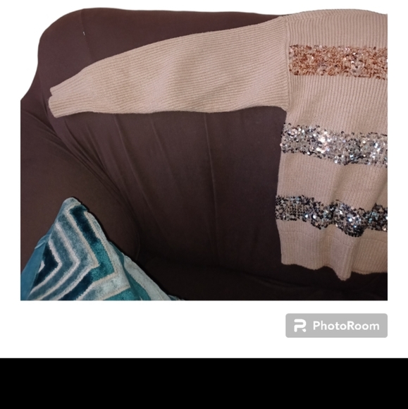 Sweater with sequins - Picture 3 of 4